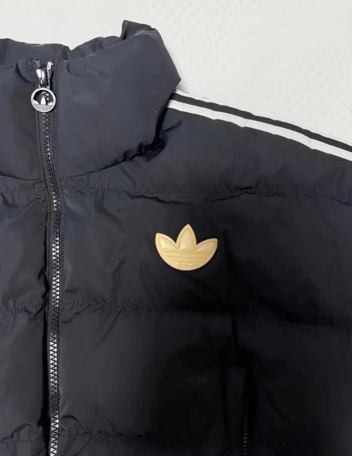 아디다스 여성용 숏 패딩 블랙 상품이미지5