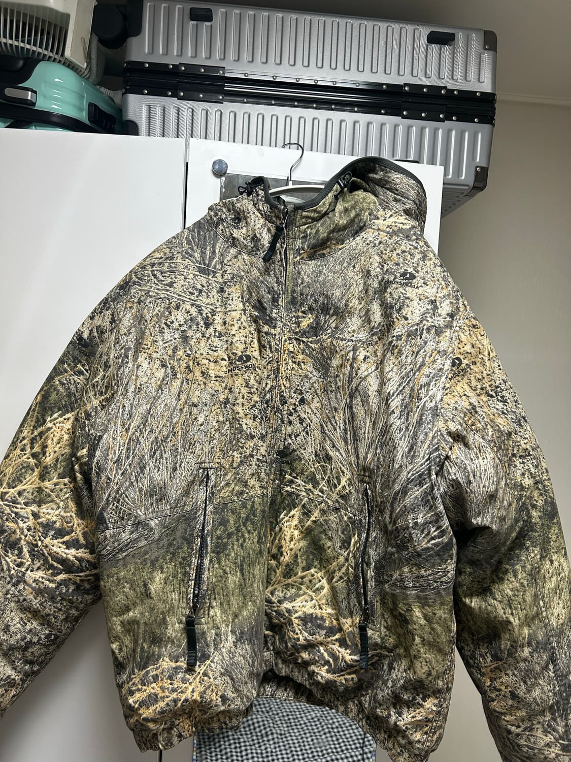 Thisisneverthat 리얼트리패딩 상품이미지1