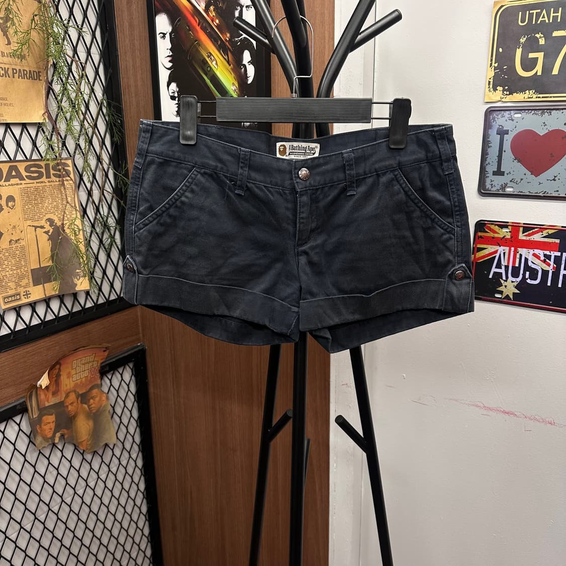BAPE, Navy Roll-Up Detail Shorts  상품이미지1