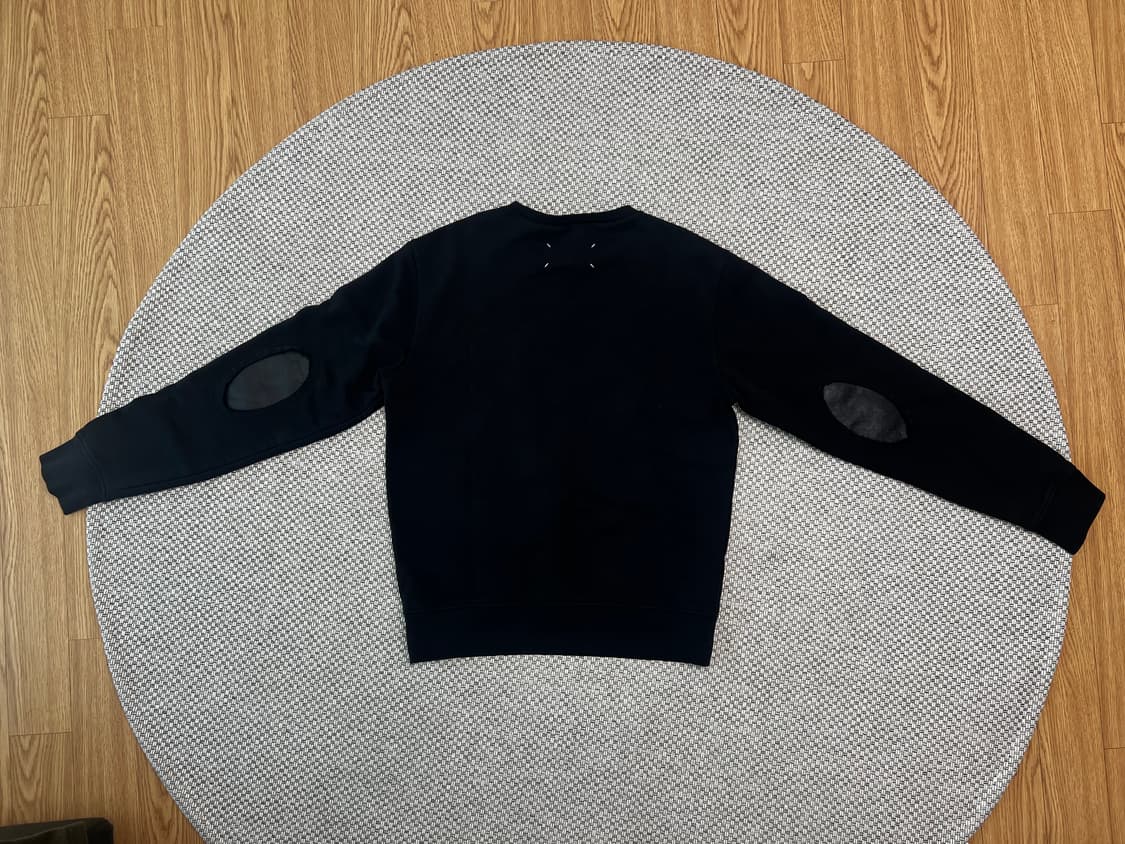 메종 마르지엘라 엘보우 레더 패치 맨투맨(블랙) 상품이미지1