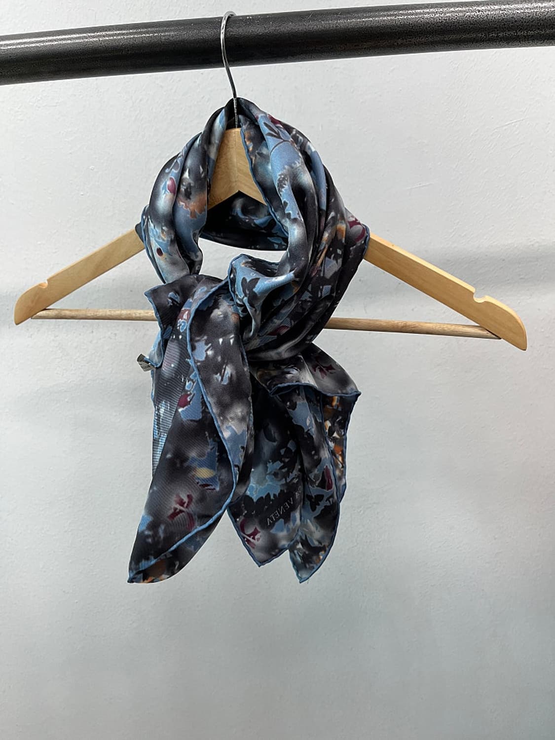 보테가베네타 이태리 실크 스카프  상품이미지1