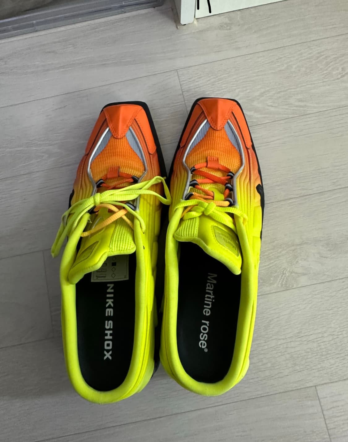 마틴로즈 나이키 샥스 290 상품이미지1