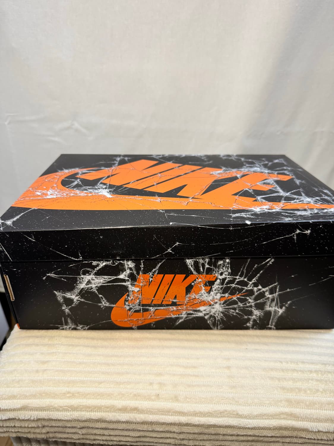 조던 1 레트로 하이 OG 쉐터드 백보드 상품이미지2