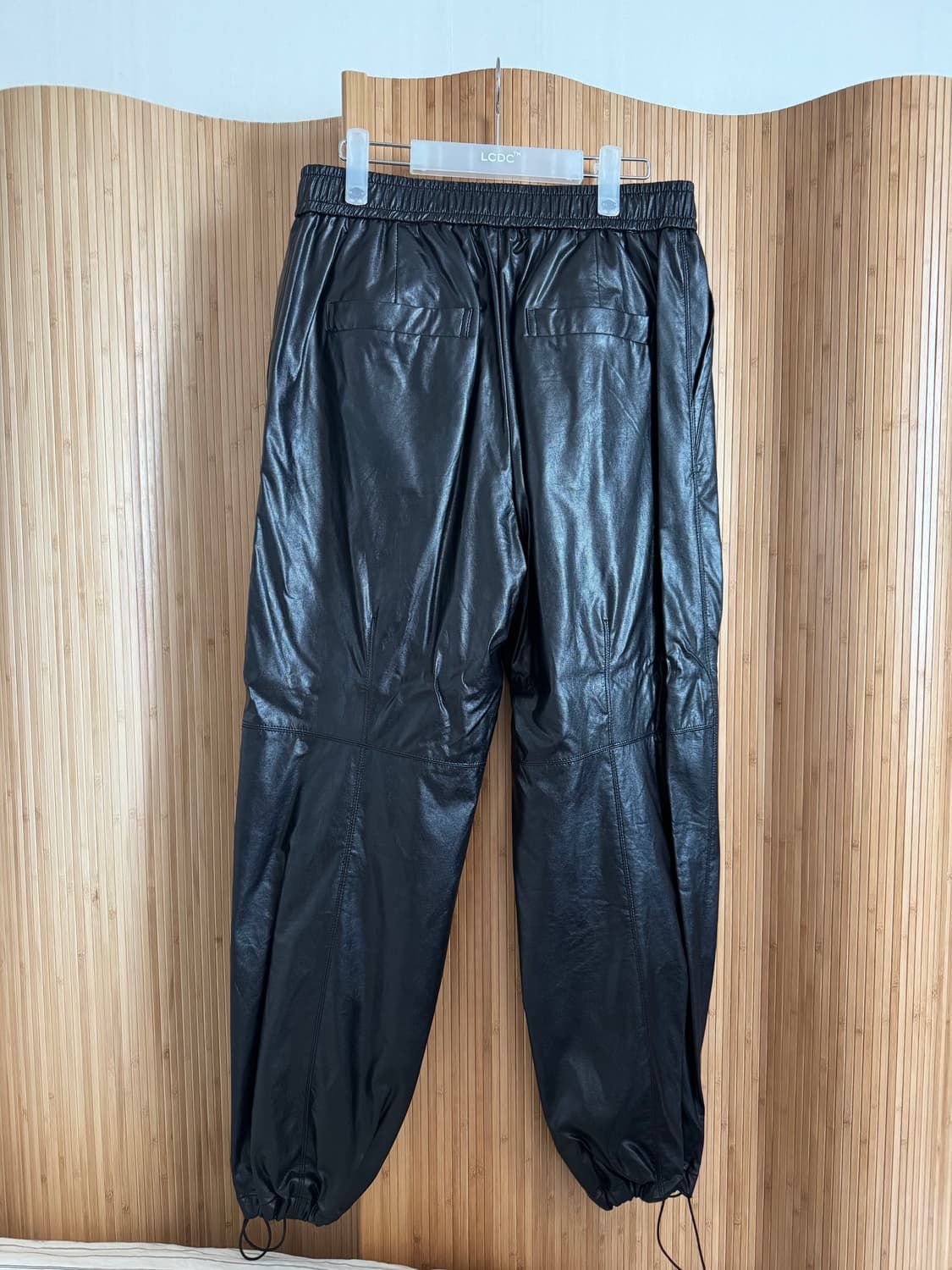 [미착용/32사이즈] 시스템옴므 와이드 비건 레더 조거 팬츠 상품이미지6