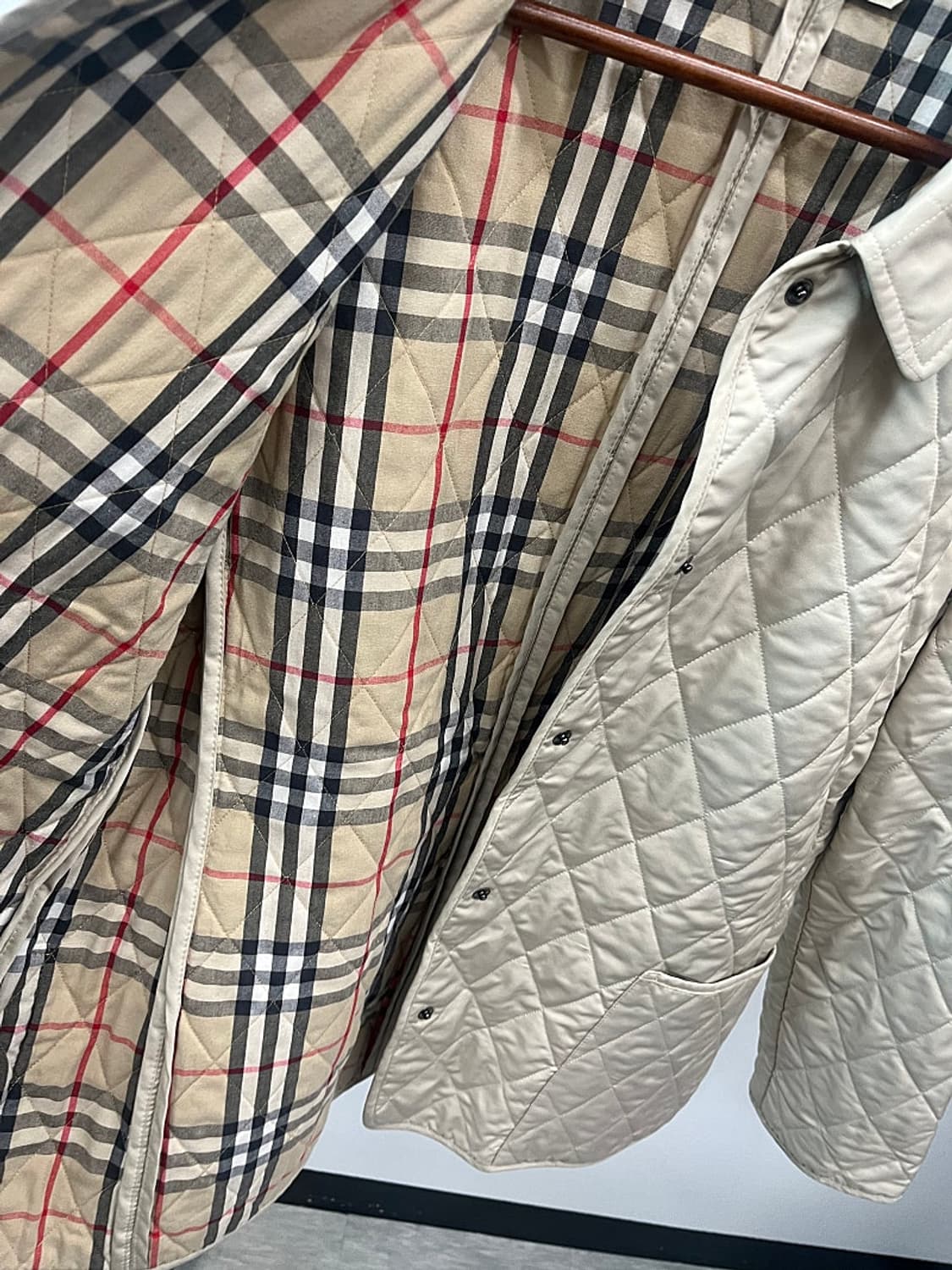 여) 버버리 런던 베이지 퀼팅자켓  상품이미지3