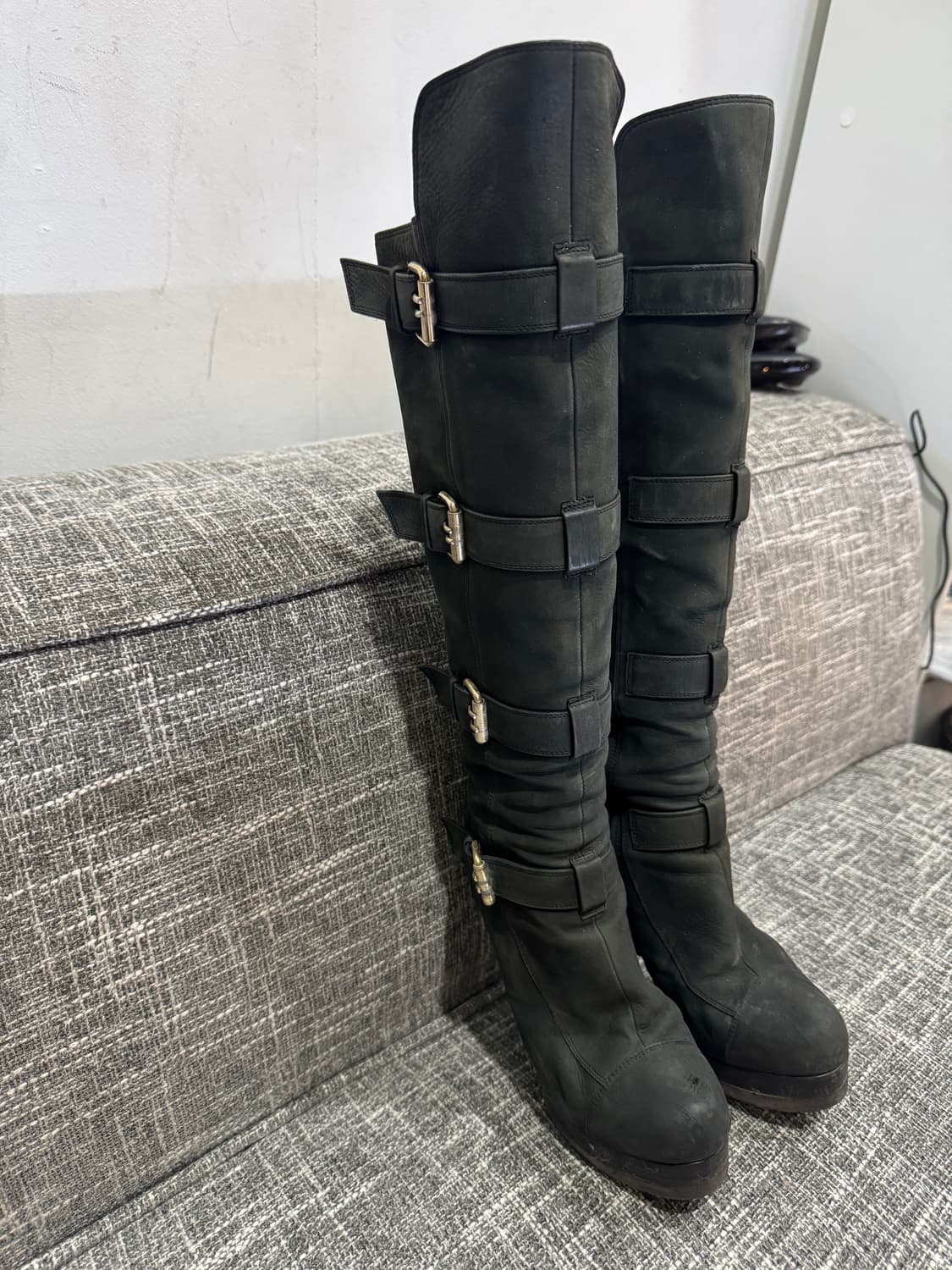 펜디 Fendi 블랙 롱부츠 37.5 정품 상품이미지2