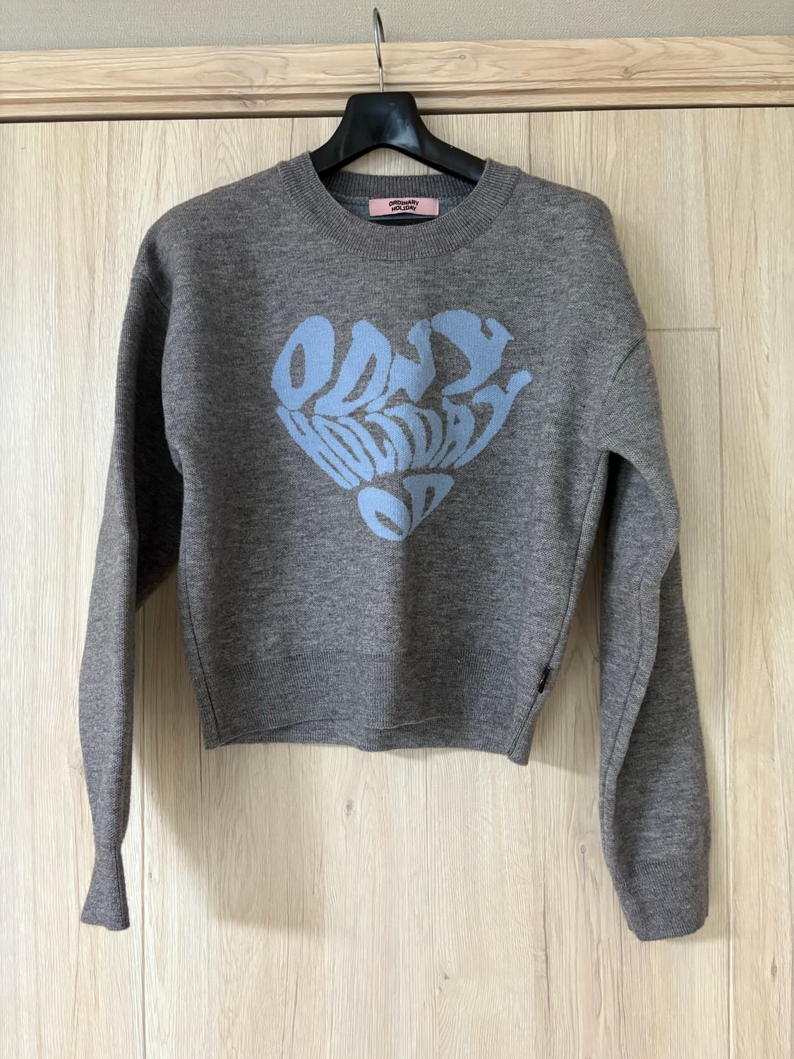 오디너리 홀리데이 니트 상품이미지1