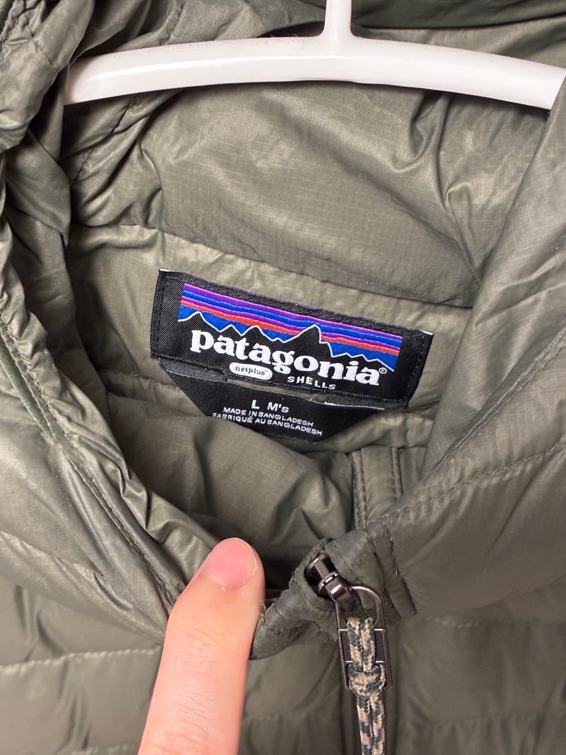 [L] 파타고니아 다운스웨터 후디 베이슨그린 상품이미지3
