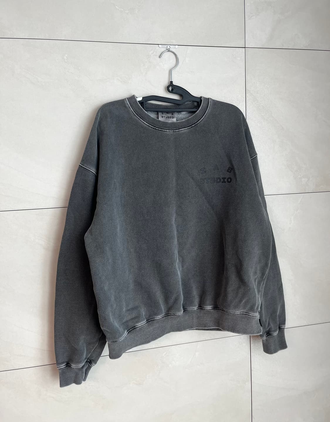 아이앱 스튜디오 피그먼트 스웨트 맨투맨 (M) 상품이미지2