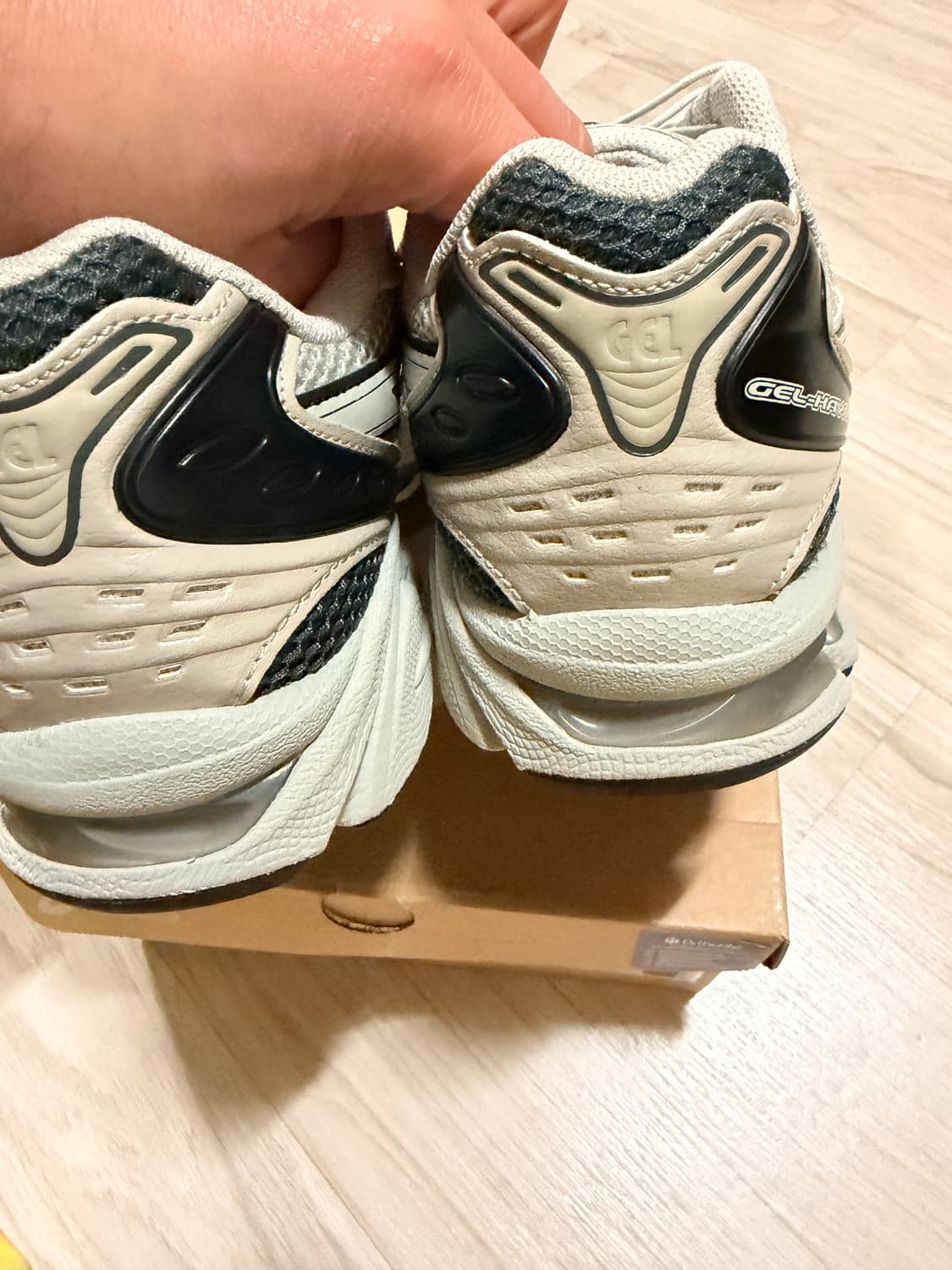 [260] 아식스 언리미티드 젤카야노14 스모크그레이 상품이미지3