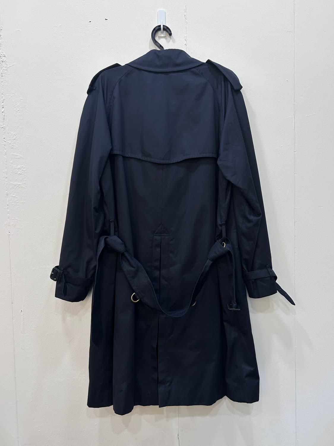 버버리 체크 안감 더블 견장 트렌치코트 남성 95-100사이즈 네이비 상품이미지5