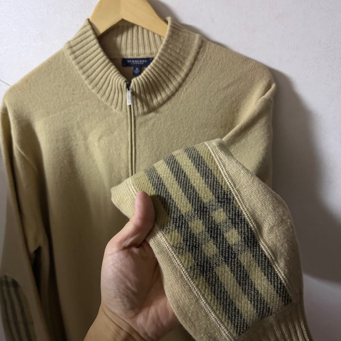 버버리 노바체크 패치 니트 집업 M (남성 105정도) 상품이미지5