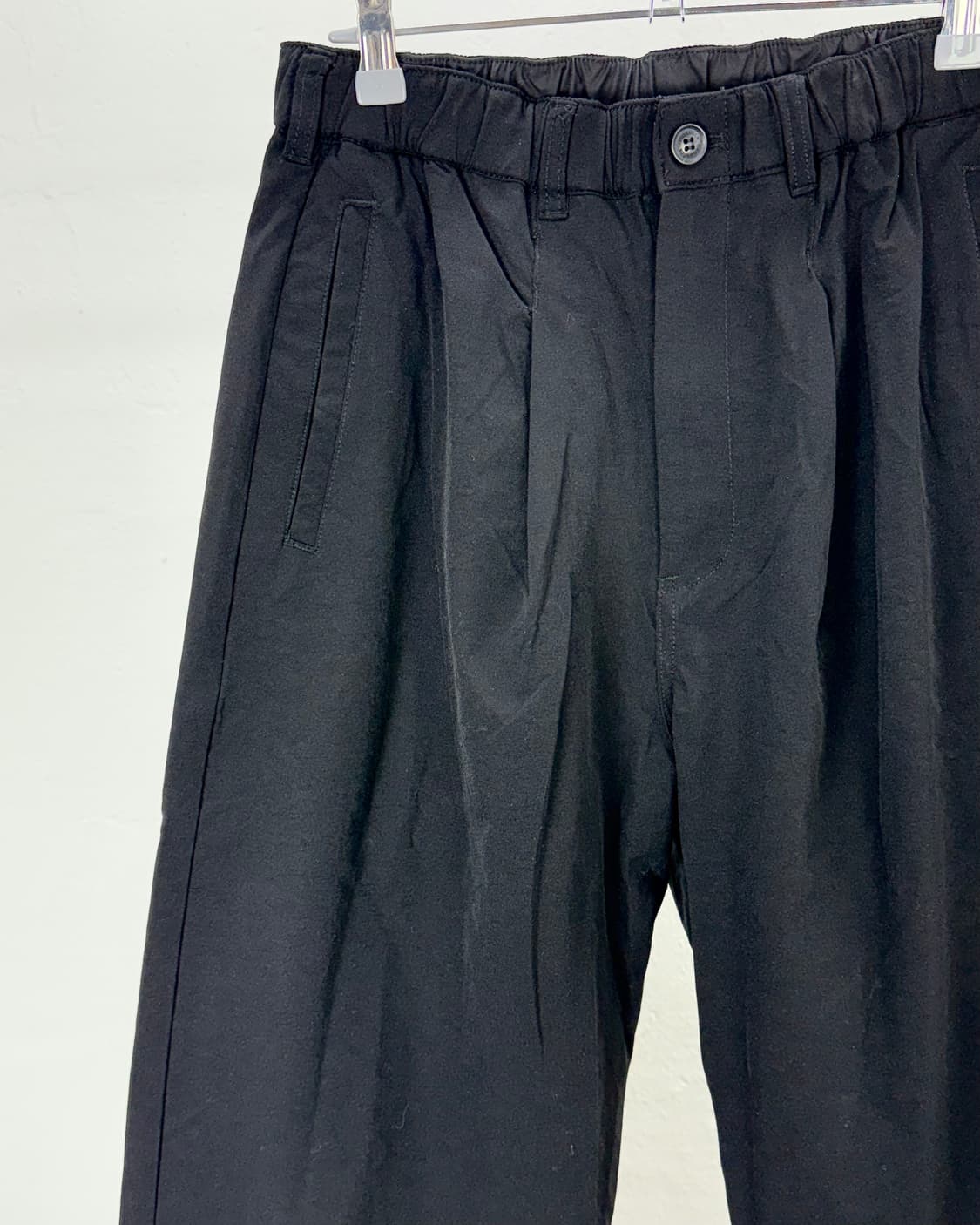 나나미카 벤타 블랙 크리드 폴리 바디 크롭 팬츠 상품이미지2