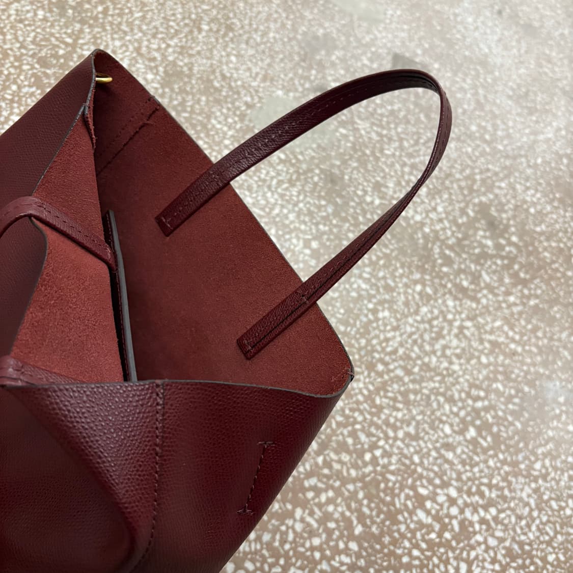 셀린 버건디 버티컬 카바스 스몰 토트백 상품이미지7