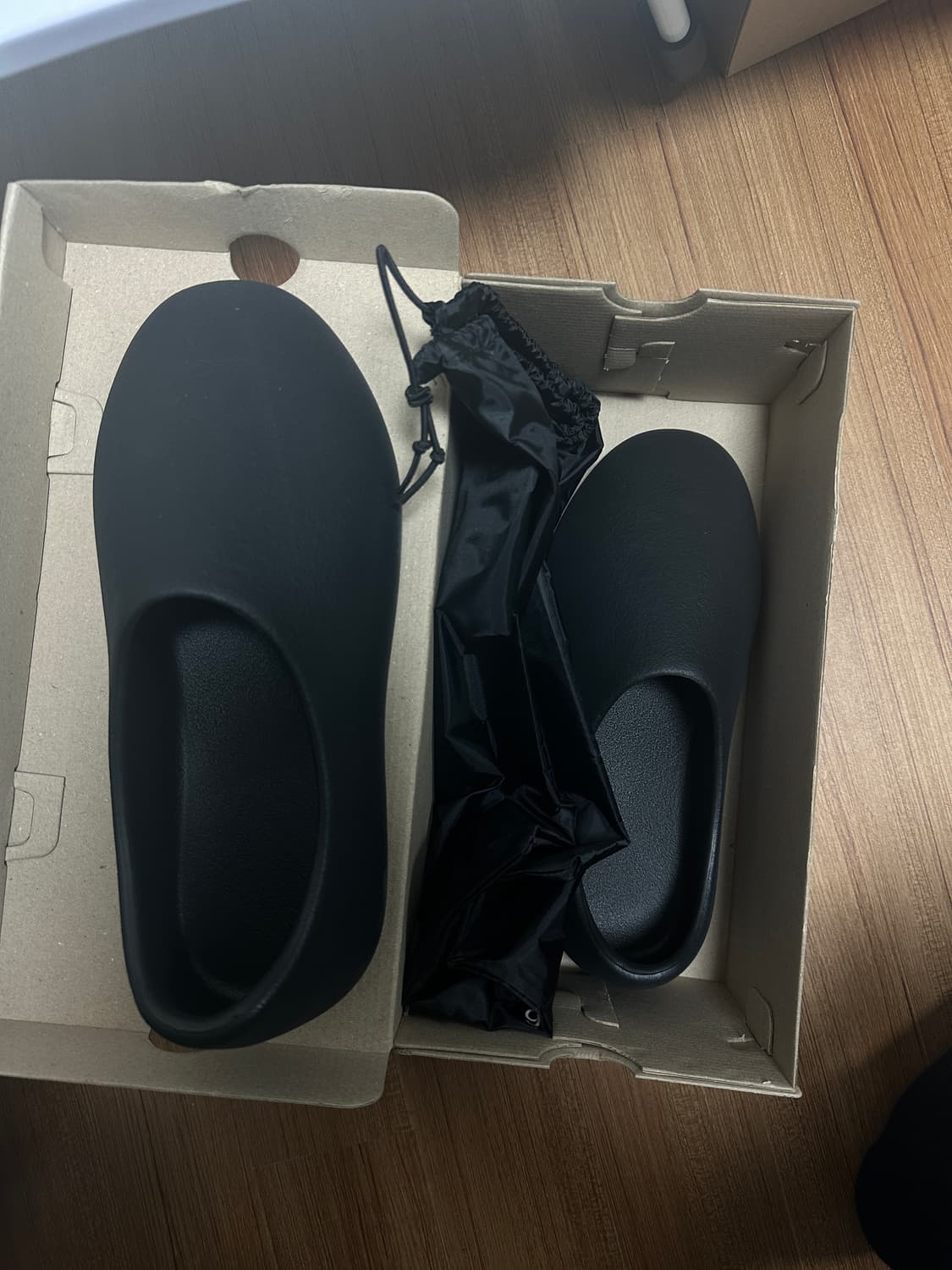 칸예 이지 SL-01 슬리퍼 블랙 9사이즈 황금 사이즈 새상품 상품이미지2