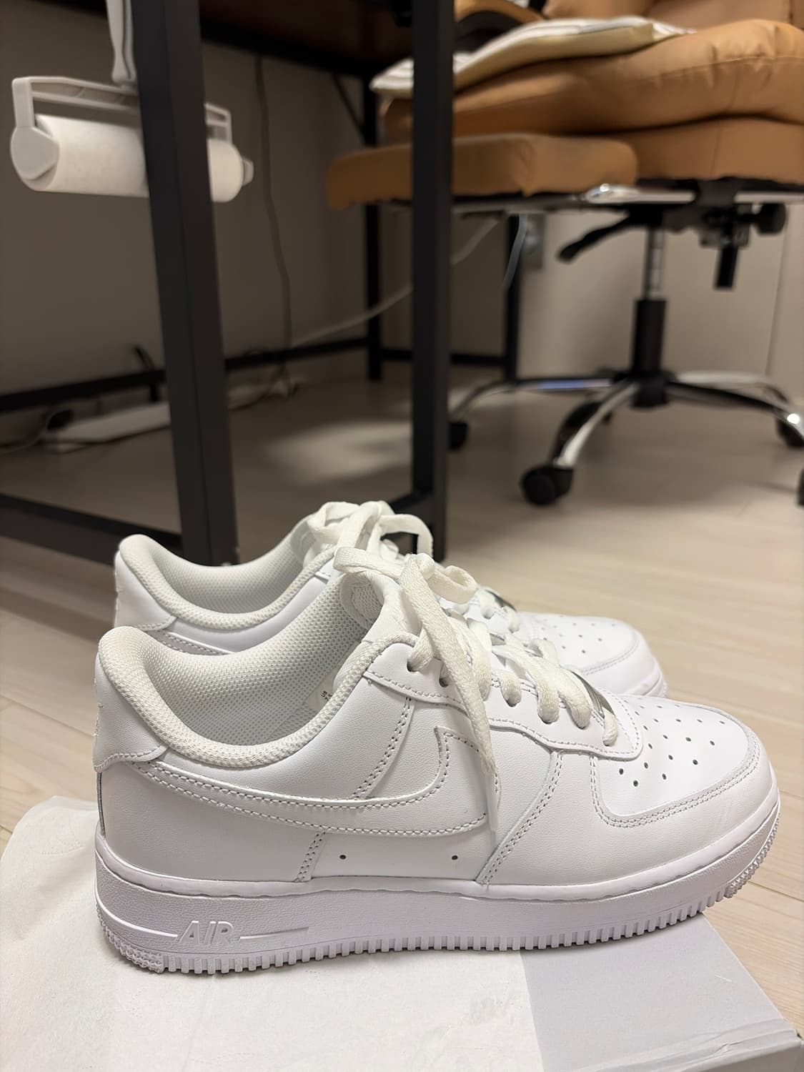 나이키 에어포스 1 07 로우 화이트 245사이즈 상품이미지1