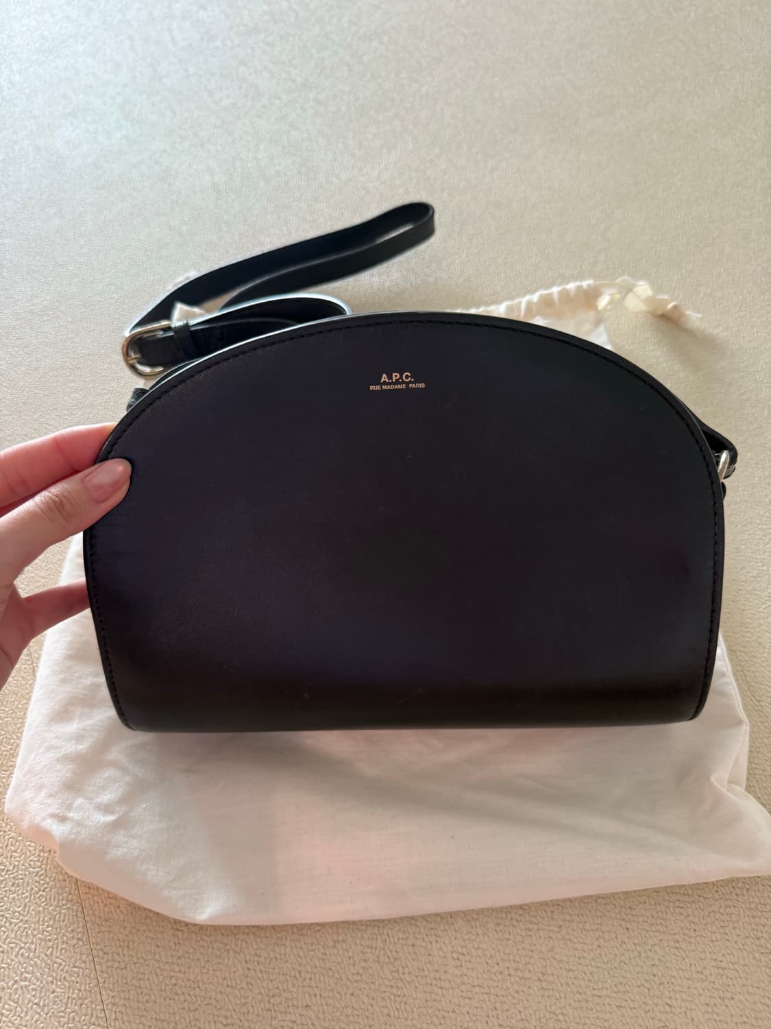 아페쎄 Demi-Lune mini bag  상품이미지3