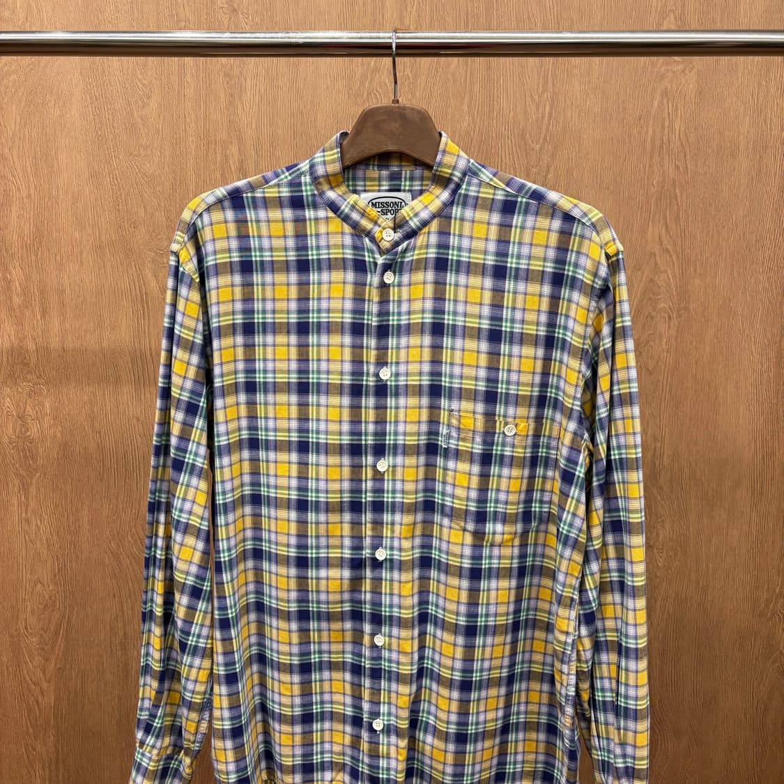 미쏘니 스포츠 코튼 긴팔 셔츠 체크 패턴 원 포켓 디테일 옐로우 네이비 상품이미지4