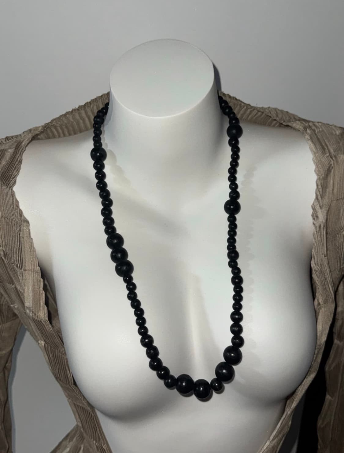 Midnight orbit Necklace 검정 염주 목걸이 상품이미지1