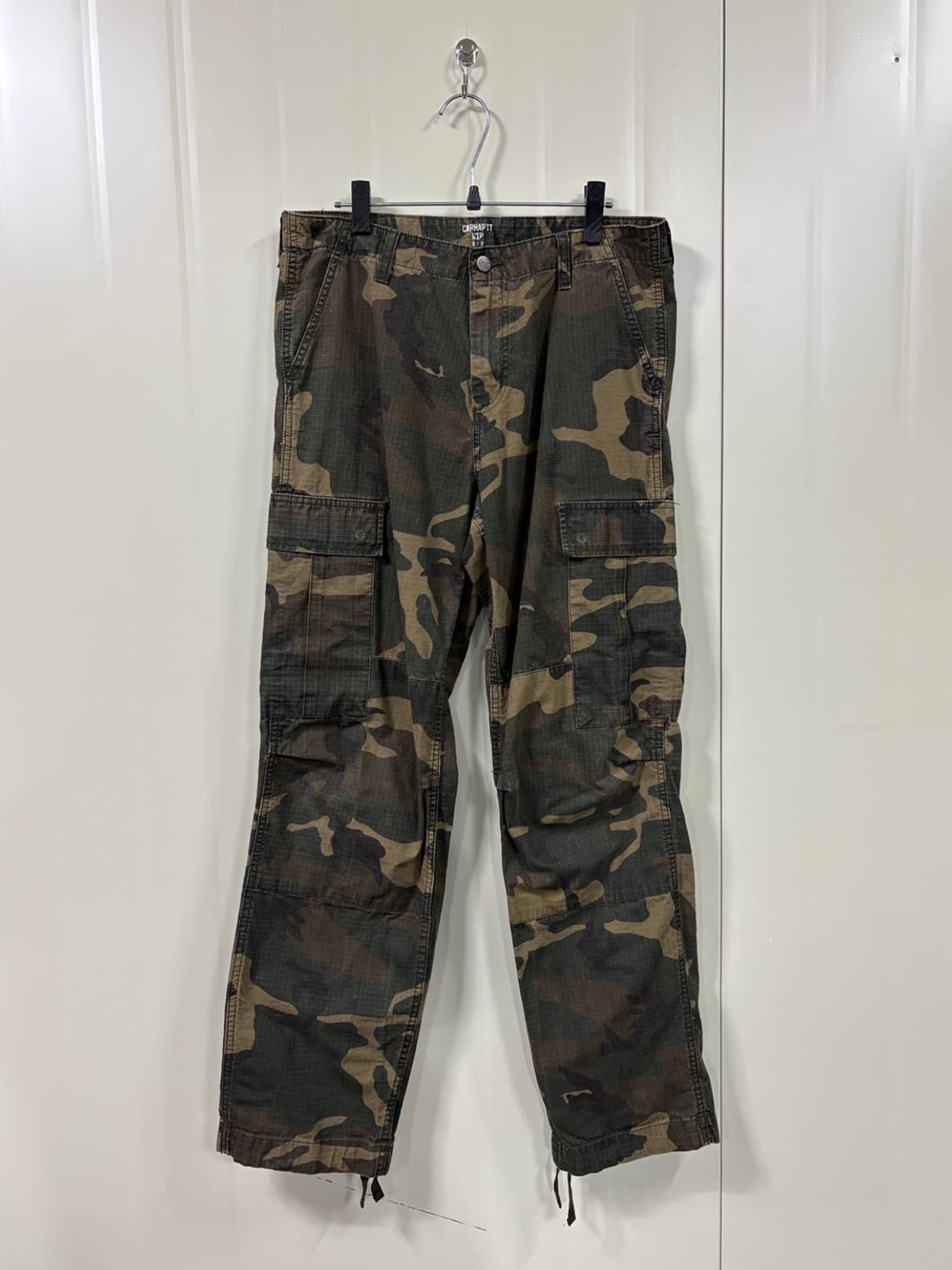 칼하트 카모 팬츠 상품이미지1