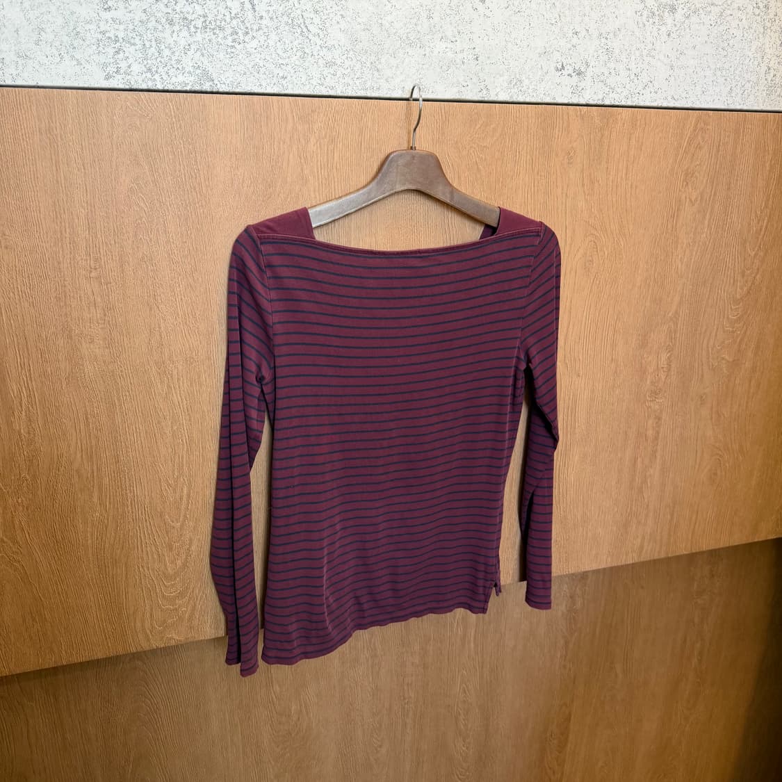 폴로 랄프 로렌 스퀘어넥 롱슬리브 티셔츠 스트라이프 패턴 디테일 버건디 상품이미지2