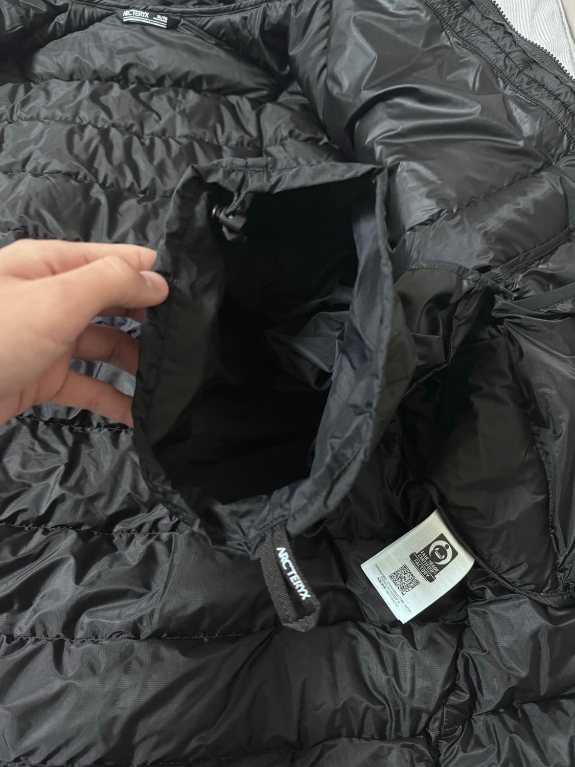 (SS급) 아크테릭스 토륨 후디 블랙 XL 상품이미지9