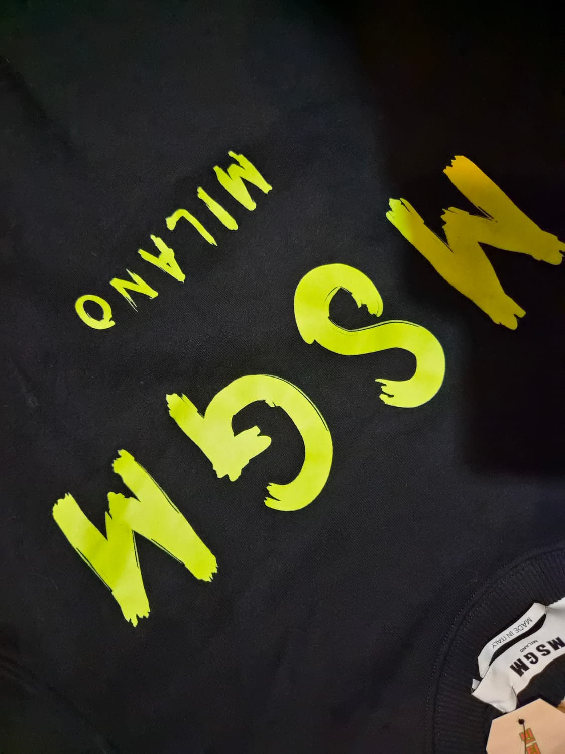 msgm 블랙 형광 맨투맨 상품이미지3