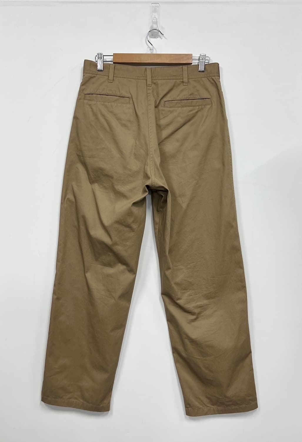 유니클로u 와이드핏 베이지 치노팬츠 상품이미지7