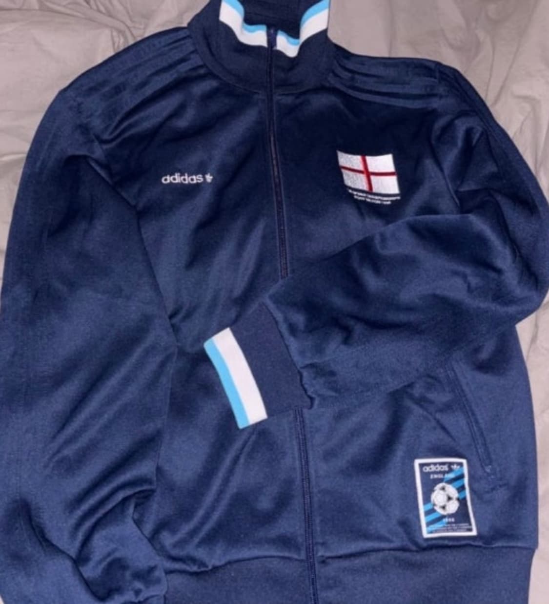 아디다스 잉글랜드 네이비 져지 트랙탑 구합니다!! 상품이미지1