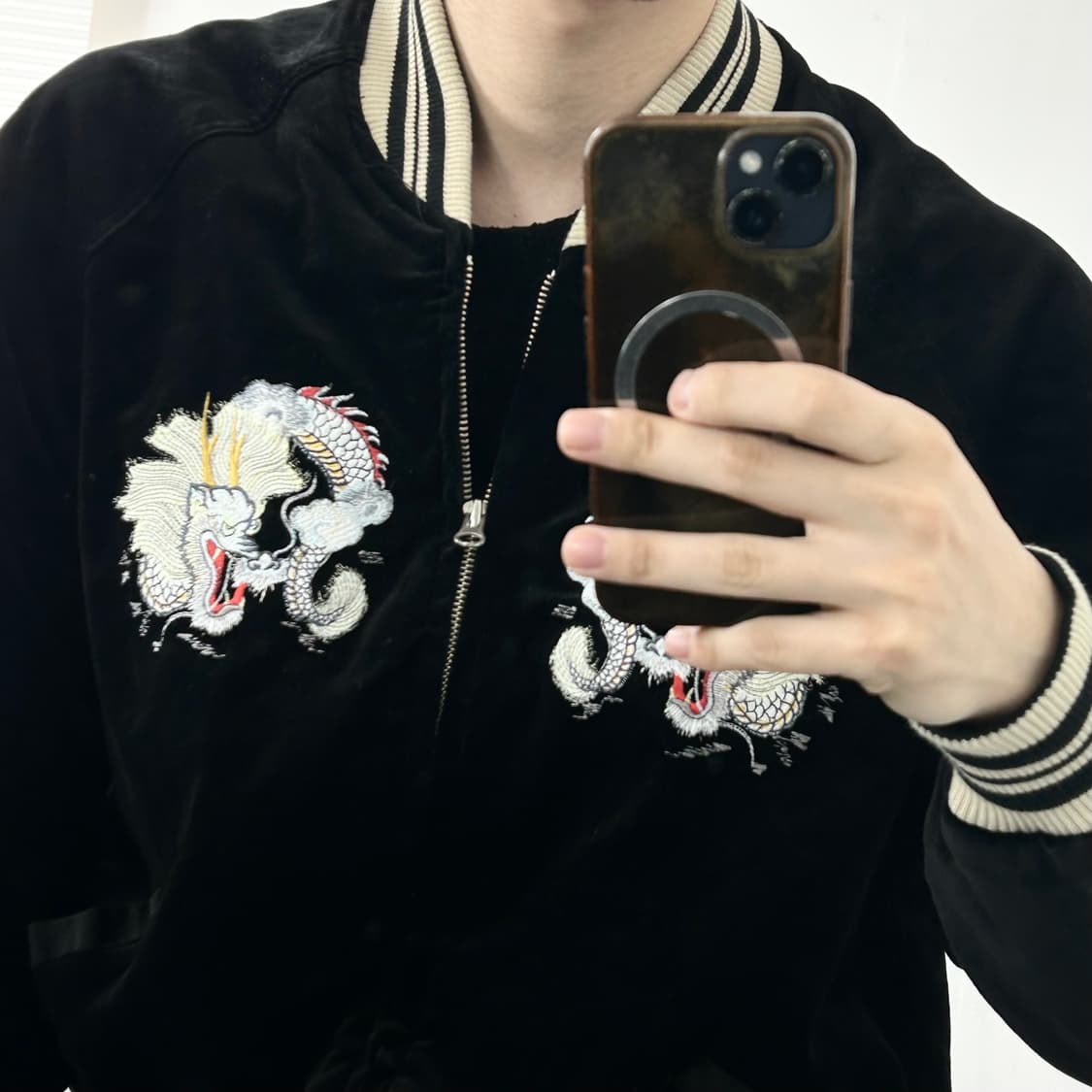 Humber 벨벳 자수 스카쟌 자켓 상품이미지4