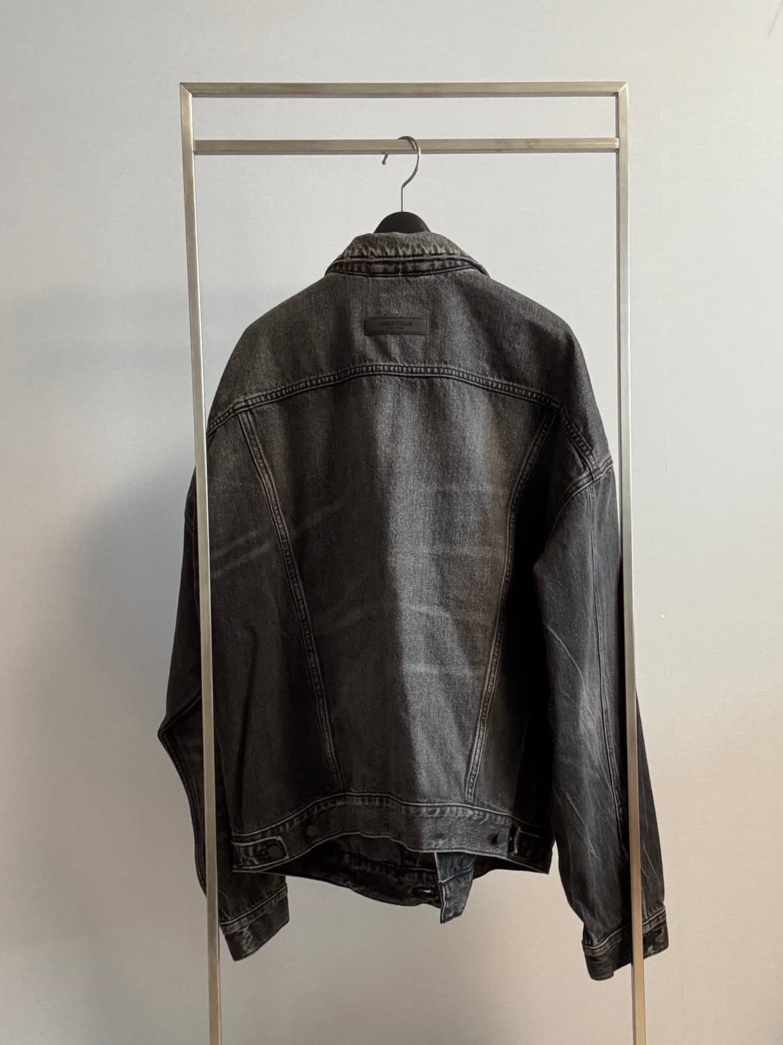 Fear of God Essentials의 블랙 데님 자켓 M  상품이미지3