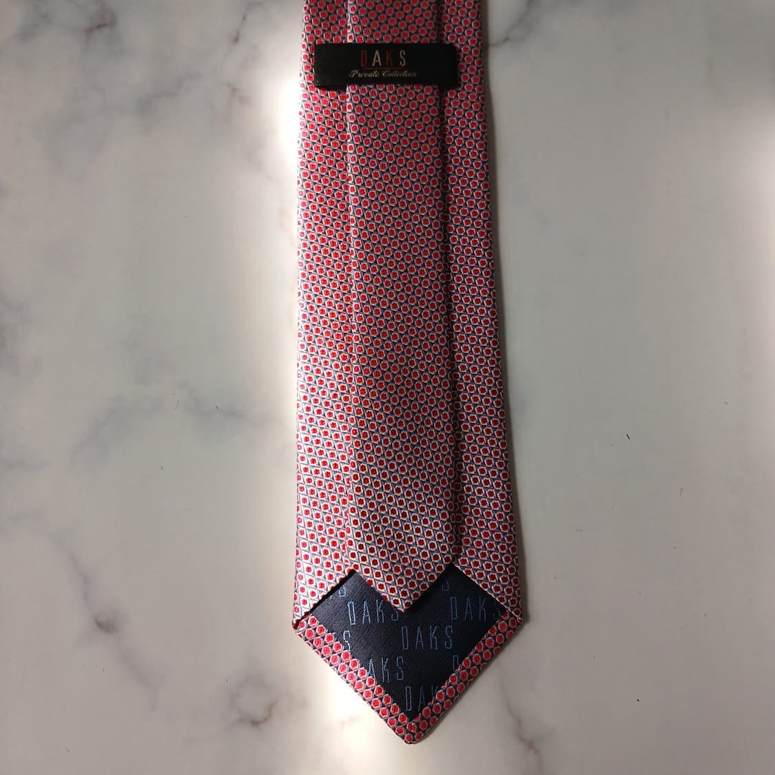 DAKS 닥스 실크 레드 패턴 넥타이 8cm A+등급 E844
 상품이미지8