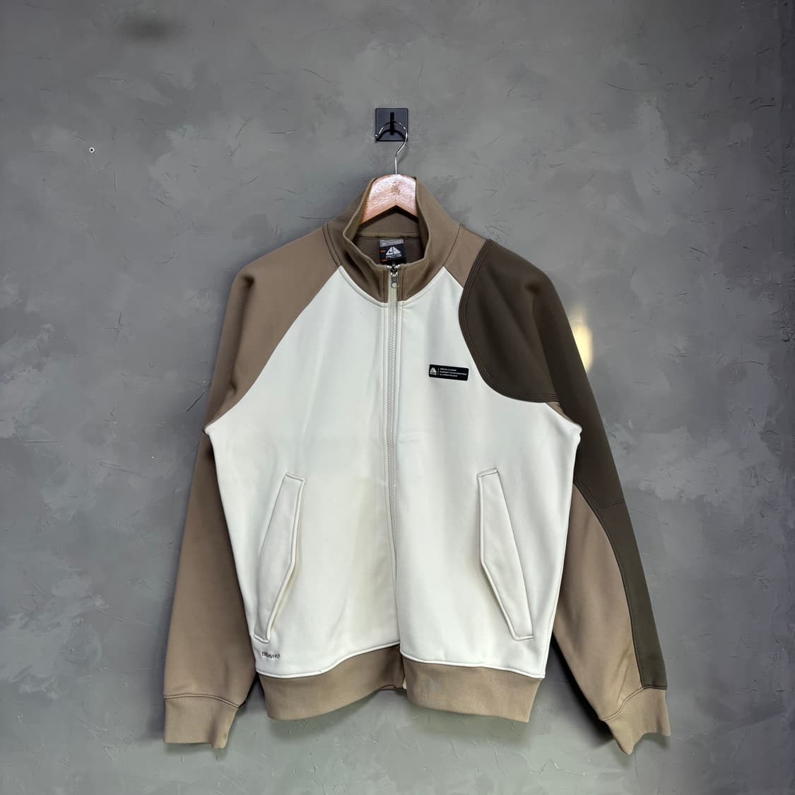 나이키 ACG 집업 화이트 베이지 브라운 상품이미지1