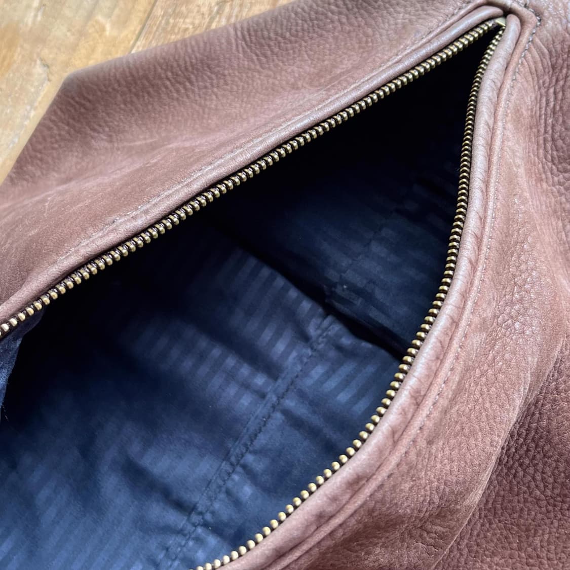 OLD COACH NUBUCK SLING BAG BROWN [USA MADE] 상품이미지4