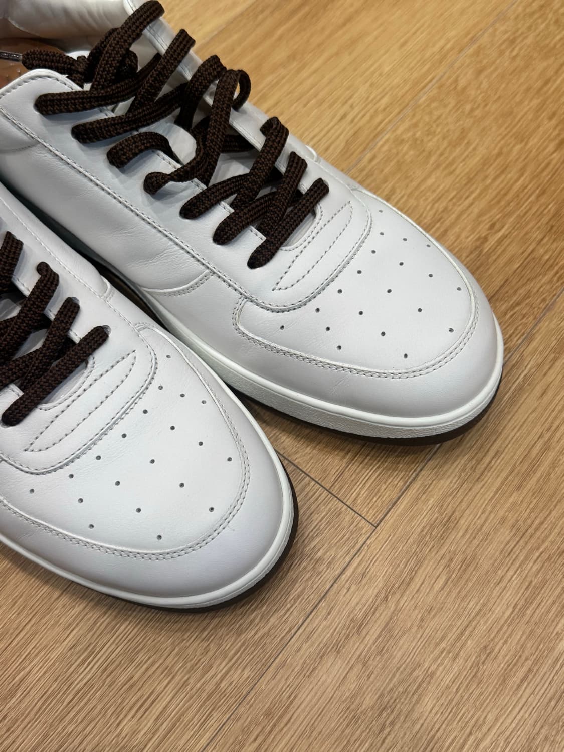 루이비통 로우탑 스니커즈 상품이미지5