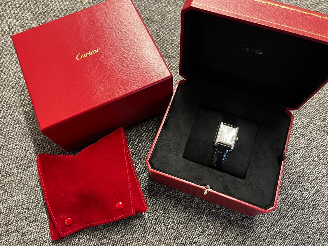 까르띠에 탱크 스몰 머스트블랙 풀박스 상품이미지1