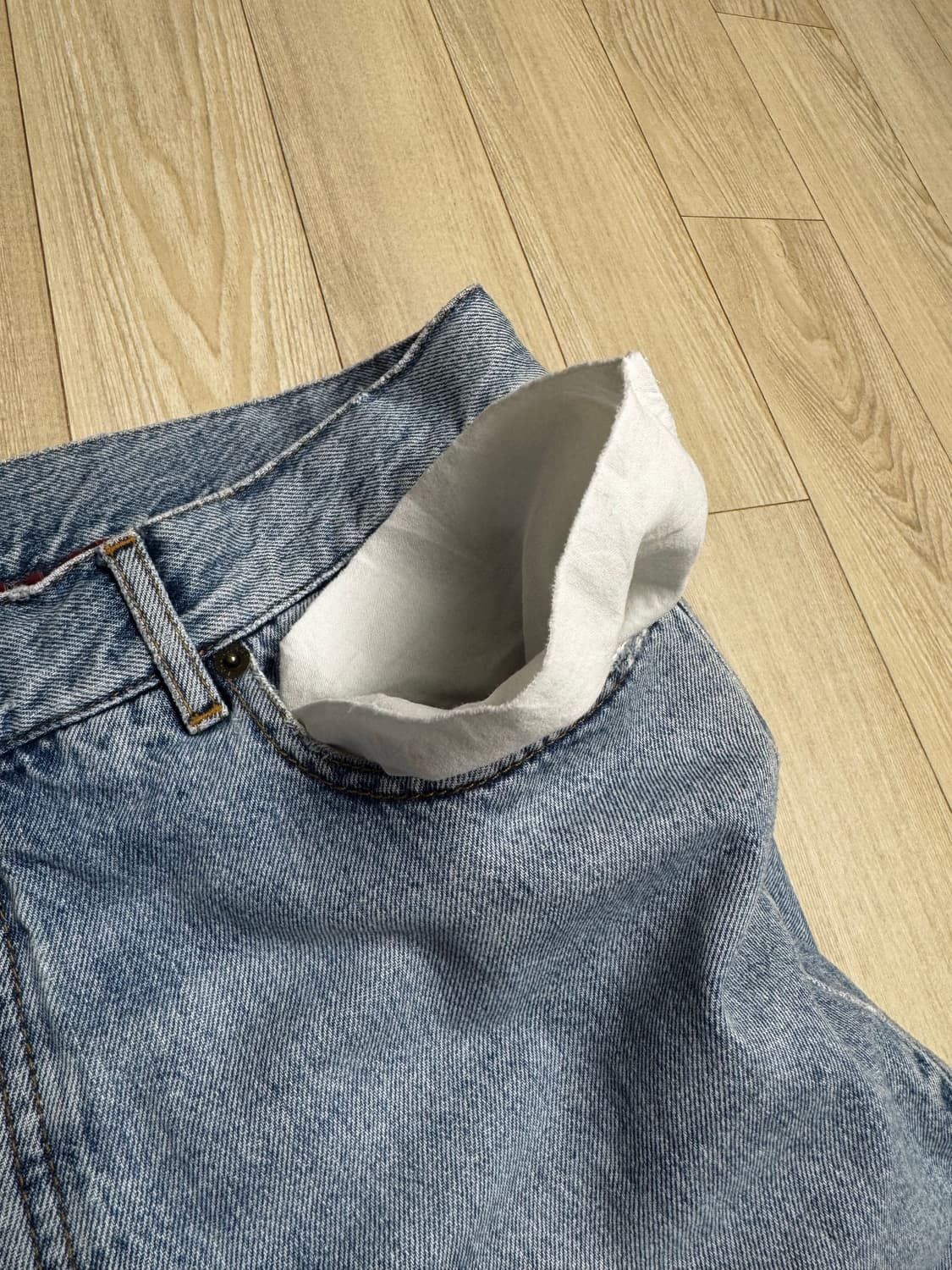 발렌시아가 디스트레스드 페이크 박서 데님 진 상품이미지8