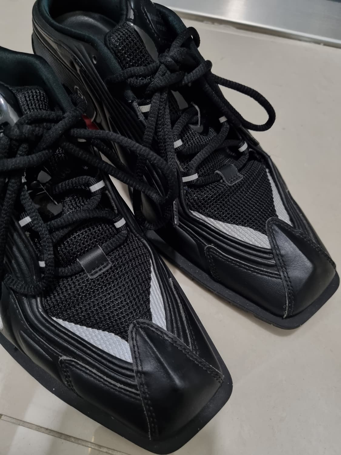 나이키 마틴로즈 샥스 MR4 블랙 250 판매합니다 상품이미지6