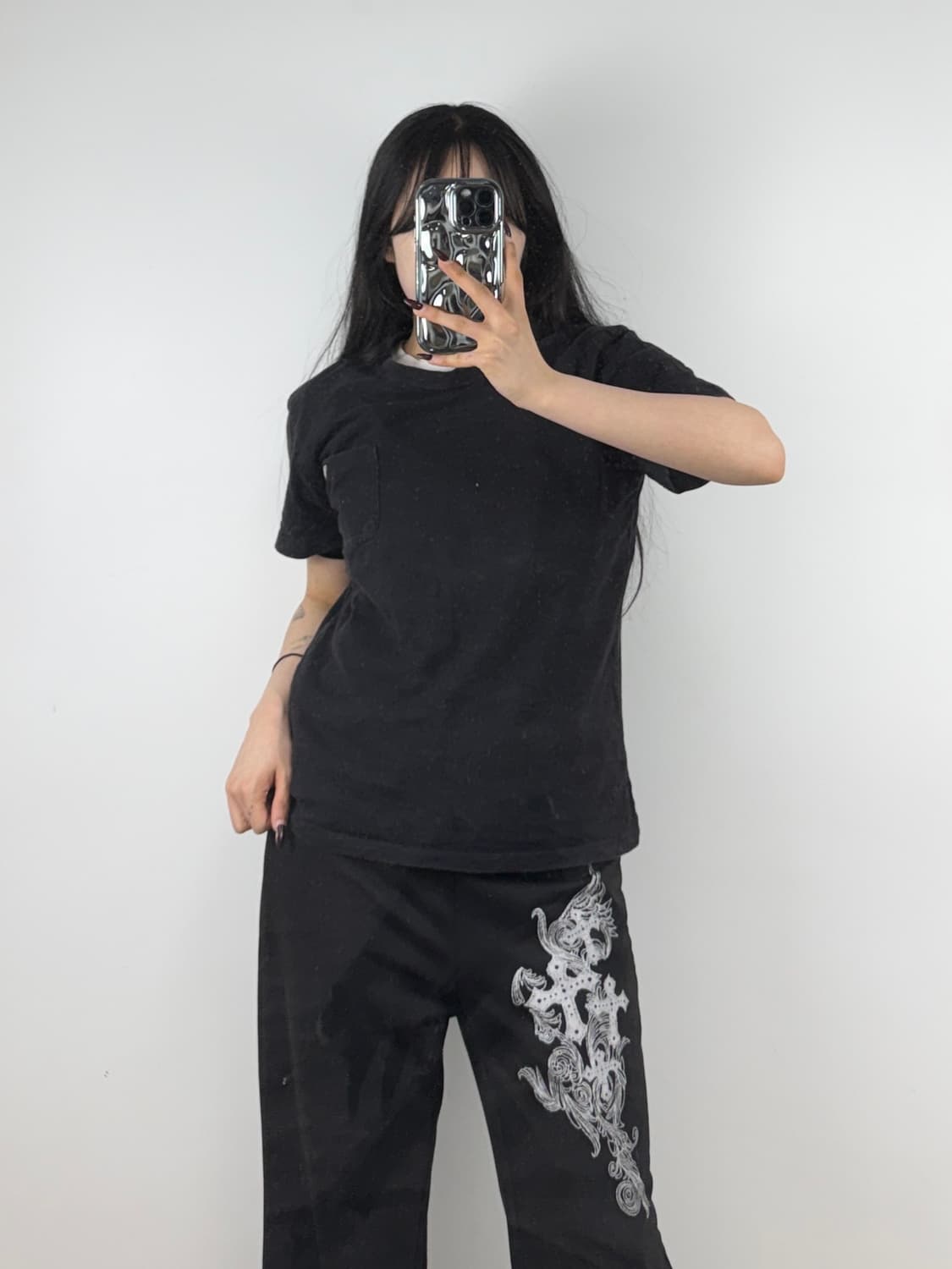 게스 블랙 포켓 반팔 티셔츠 E97 상품이미지1