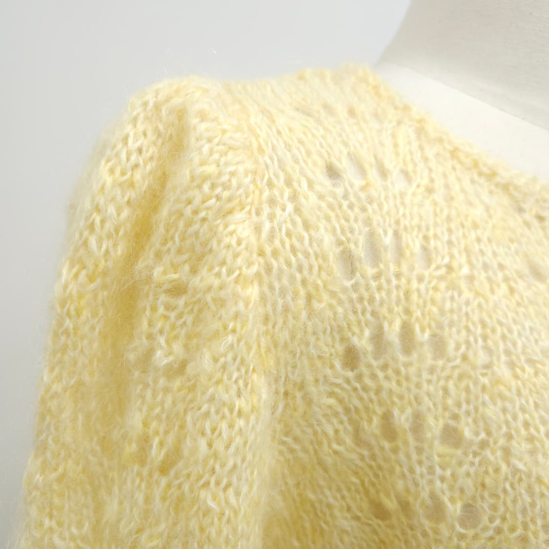  라이트 옐로우 울 펀칭 퍼프 니트  상품이미지6