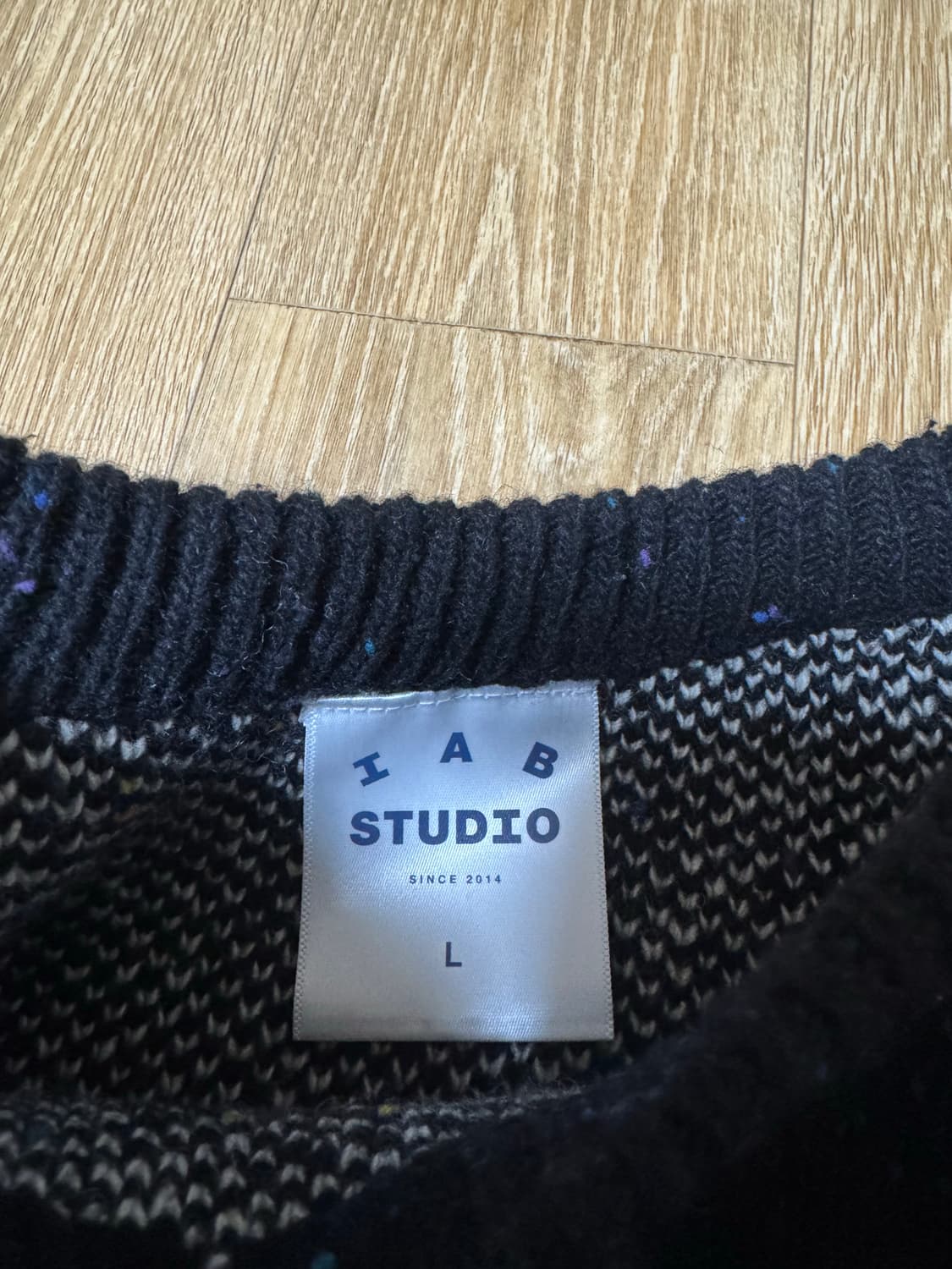 아이앱 스튜디오 헤비웨이트 우주니트 L사이즈 상품이미지4