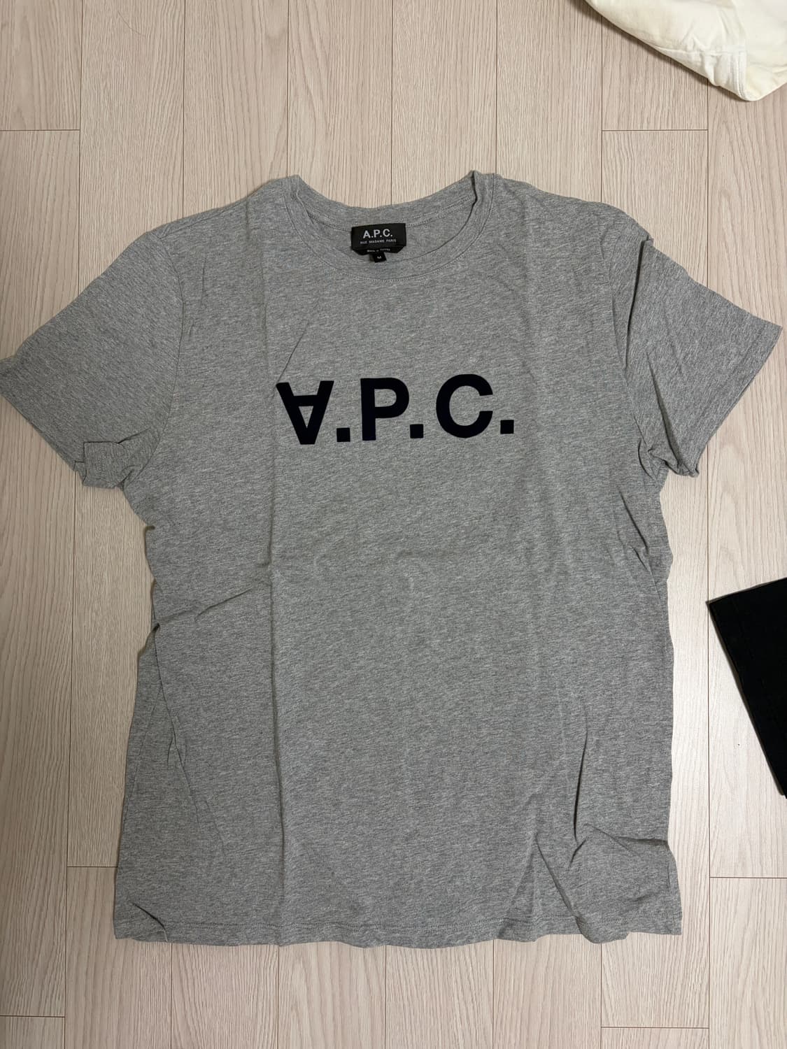 아페쎄 반팔티 상품이미지1