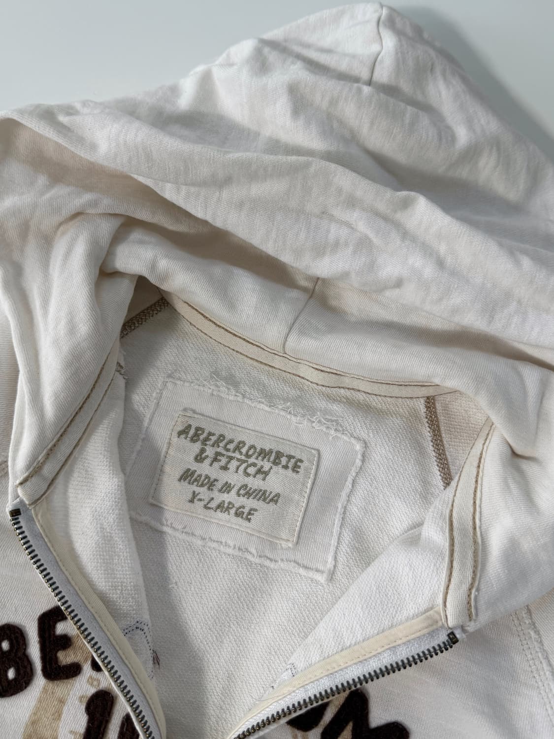 아베크롬비 아이보리 브라운 패치 코튼 후드집업 상품이미지4