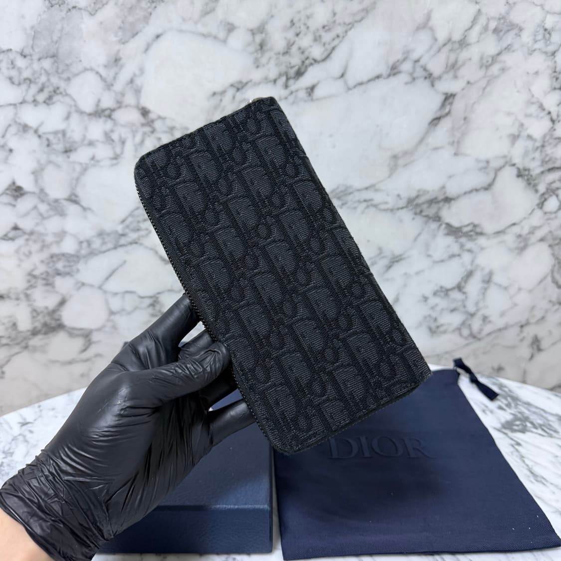 디올 오블리크 지퍼돌이 장지갑 신형
블랙 상품이미지3