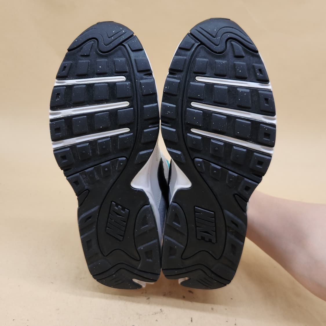 나이키 에어맥스 고스트롱 남성운동화270 상품이미지3