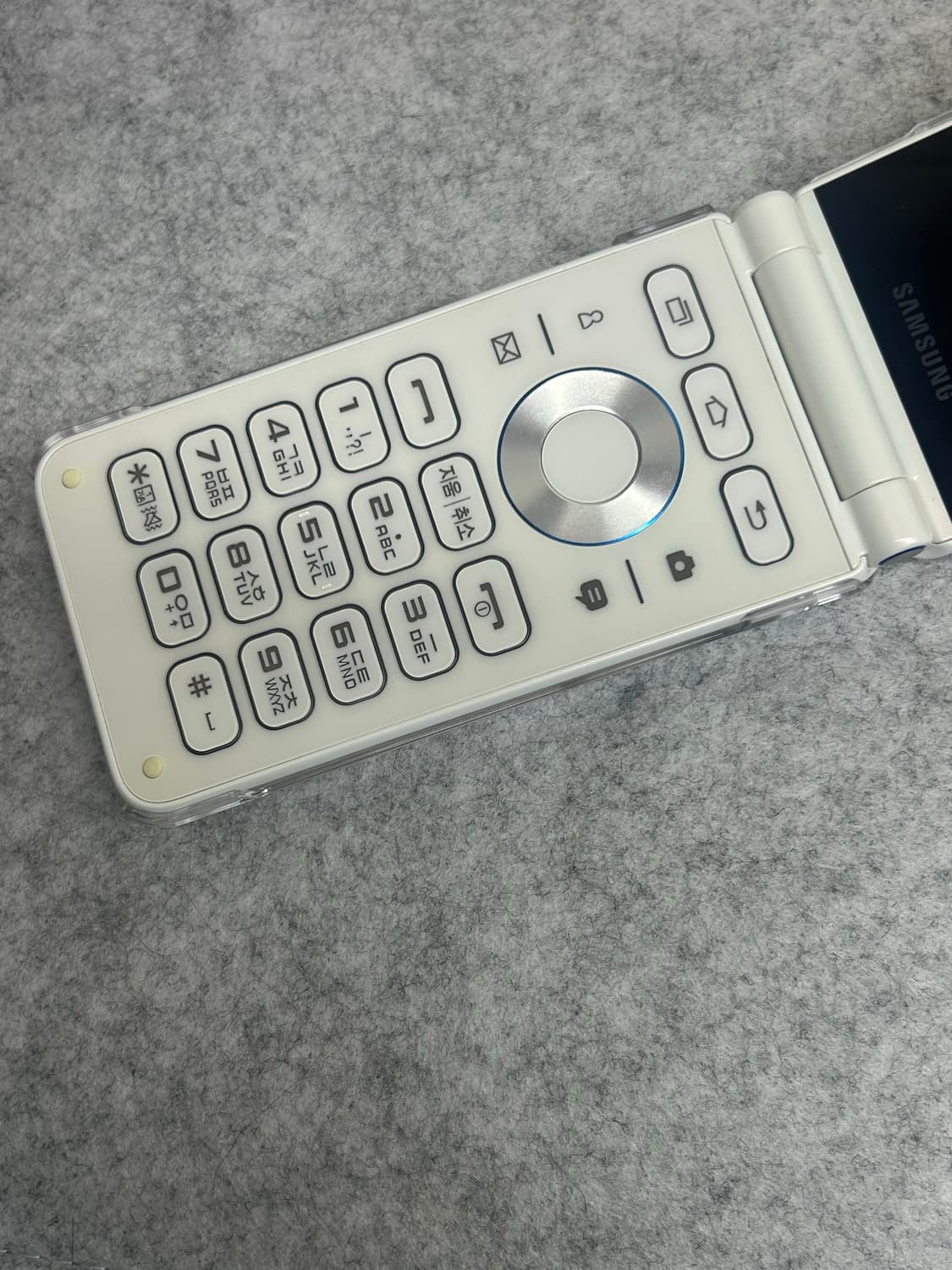 삼성 갤럭시 폴더2 화이트 + 투명 케이스  상품이미지3