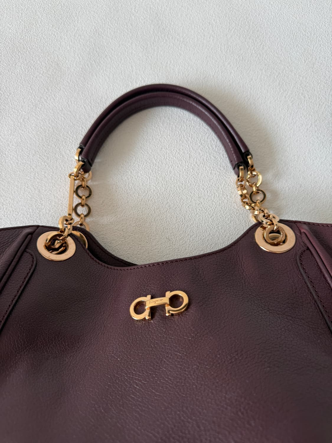 살바토레 페라가모(Salvatore Ferragamo) 레더 체인 숄더백 상품이미지2