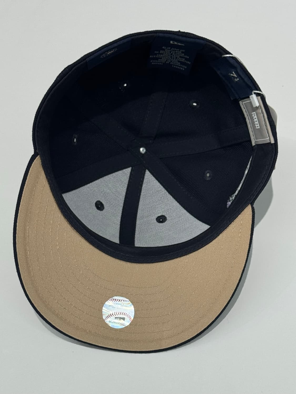 KITH X NEW ERA (키스 X 뉴에라) 로즈 자수 네이비 상품이미지2