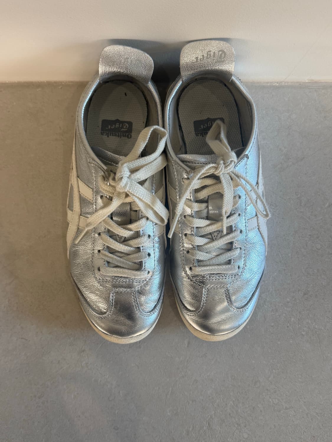오니츠카타이거 실버 225 상품이미지2