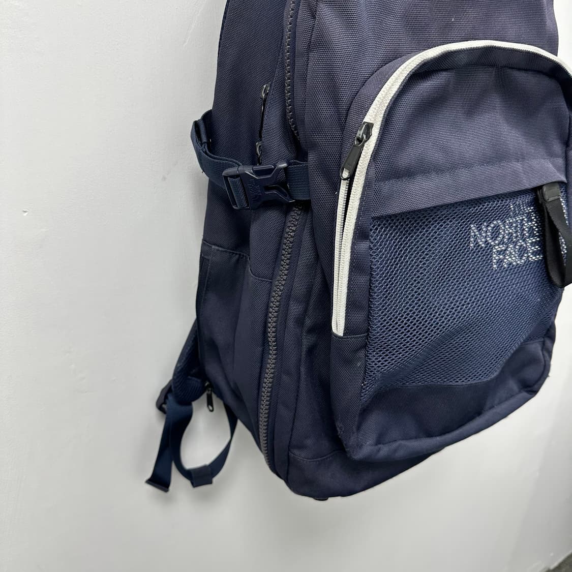 노스페이스 빈티지 볼트 백팩 27L 상품이미지4